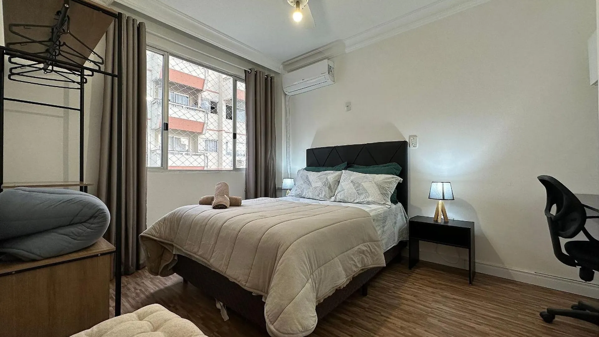 Po04- 1 Quarto Ao Lado Shop. Atlantico C/ Garagem Balneario Camboriu 0*,